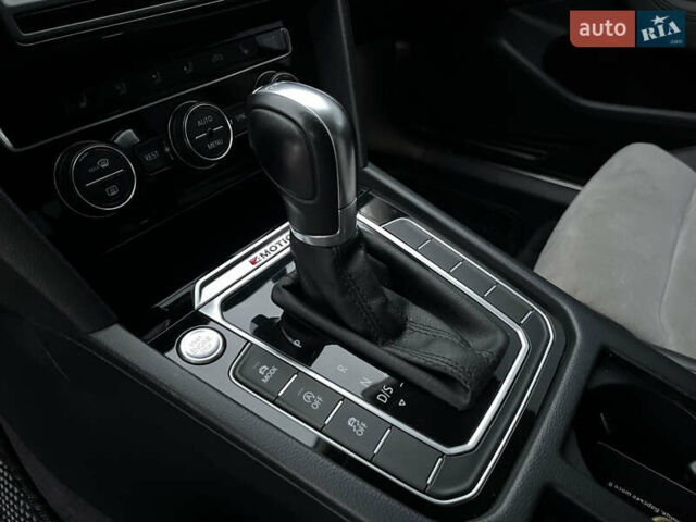 Черный Фольксваген Пассат, объемом двигателя 1.97 л и пробегом 212 тыс. км за 20500 $, фото 12 на Automoto.ua