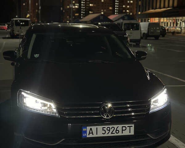 Чорний Фольксваген Пассат, об'ємом двигуна 2 л та пробігом 231 тис. км за 13000 $, фото 2 на Automoto.ua