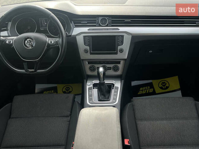 Черный Фольксваген Пассат, объемом двигателя 1.97 л и пробегом 230 тыс. км за 16800 $, фото 8 на Automoto.ua