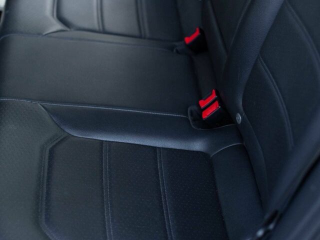 Черный Фольксваген Пассат, объемом двигателя 1.8 л и пробегом 149 тыс. км за 12700 $, фото 8 на Automoto.ua