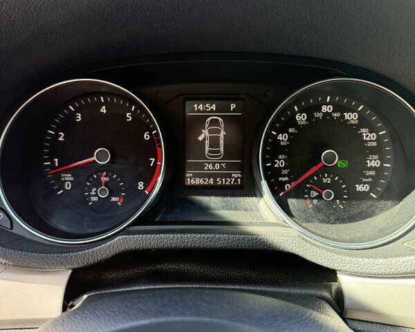 Черный Фольксваген Пассат, объемом двигателя 1.8 л и пробегом 176 тыс. км за 12600 $, фото 6 на Automoto.ua