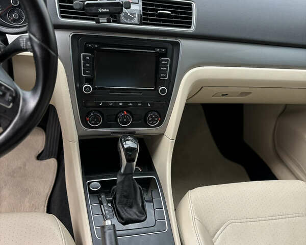 Чорний Фольксваген Пассат, об'ємом двигуна 1.8 л та пробігом 144 тис. км за 12499 $, фото 7 на Automoto.ua