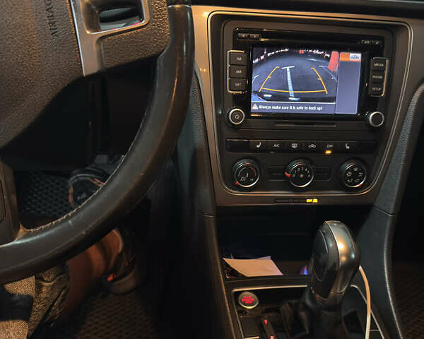 Черный Фольксваген Пассат, объемом двигателя 1.8 л и пробегом 189 тыс. км за 9000 $, фото 9 на Automoto.ua