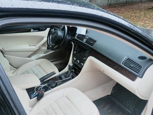 Черный Фольксваген Пассат, объемом двигателя 1.8 л и пробегом 169 тыс. км за 11500 $, фото 8 на Automoto.ua