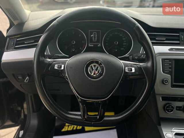 Черный Фольксваген Пассат, объемом двигателя 1.97 л и пробегом 230 тыс. км за 16800 $, фото 9 на Automoto.ua