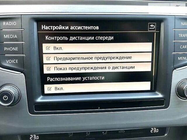 Чорний Фольксваген Пассат, об'ємом двигуна 2 л та пробігом 238 тис. км за 15800 $, фото 25 на Automoto.ua