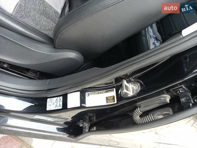 Черный Фольксваген Пассат, объемом двигателя 1.8 л и пробегом 110 тыс. км за 12000 $, фото 21 на Automoto.ua