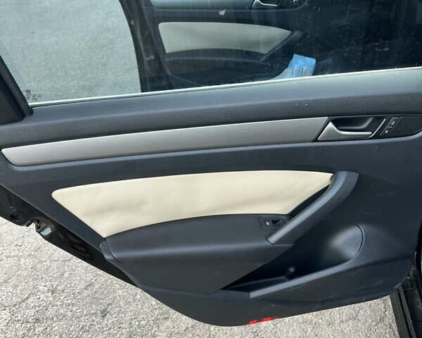 Чорний Фольксваген Пассат, об'ємом двигуна 1.97 л та пробігом 234 тис. км за 10600 $, фото 12 на Automoto.ua