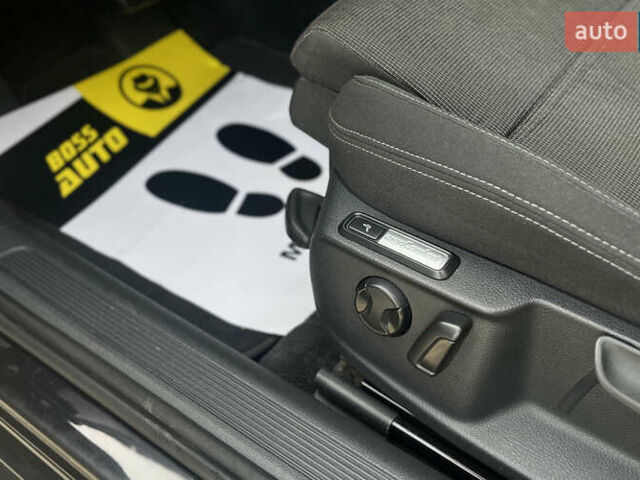 Черный Фольксваген Пассат, объемом двигателя 1.97 л и пробегом 230 тыс. км за 16800 $, фото 27 на Automoto.ua