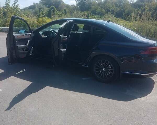 Черный Фольксваген Пассат, объемом двигателя 1.6 л и пробегом 280 тыс. км за 17800 $, фото 7 на Automoto.ua