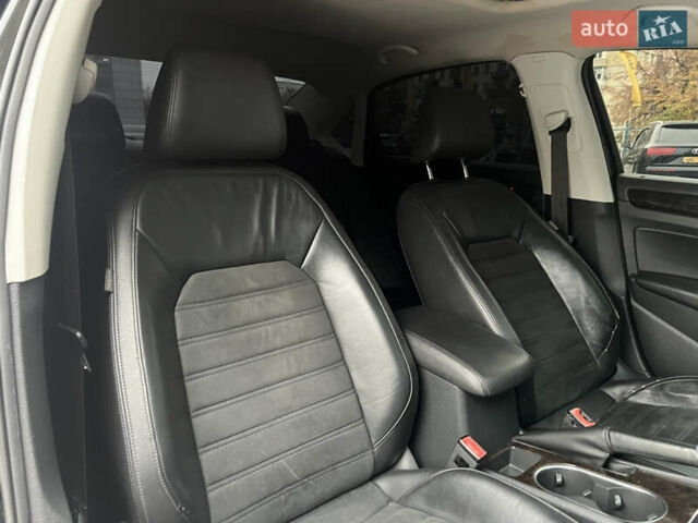 Черный Фольксваген Пассат, объемом двигателя 1.8 л и пробегом 252 тыс. км за 10600 $, фото 17 на Automoto.ua