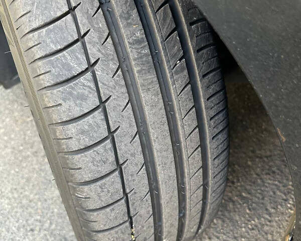 Черный Фольксваген Пассат, объемом двигателя 1.8 л и пробегом 214 тыс. км за 10900 $, фото 10 на Automoto.ua