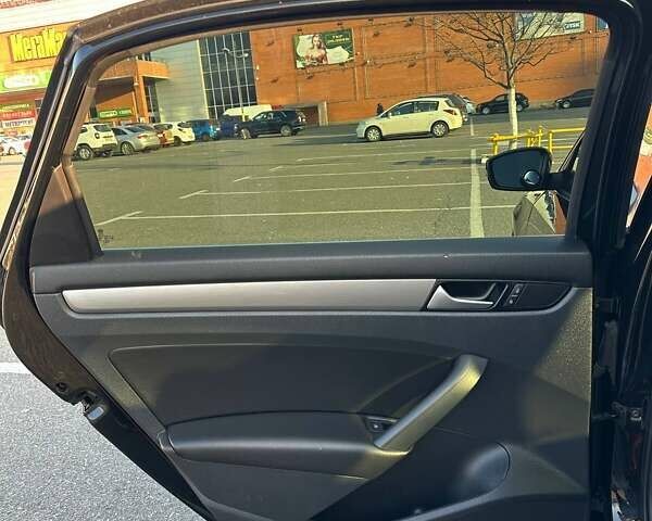 Чорний Фольксваген Пассат, об'ємом двигуна 2 л та пробігом 231 тис. км за 13000 $, фото 14 на Automoto.ua