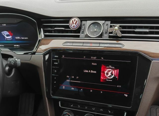 Черный Фольксваген Пассат, объемом двигателя 2 л и пробегом 289 тыс. км за 16899 $, фото 7 на Automoto.ua