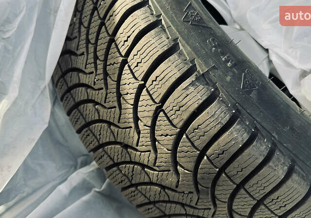 Черный Фольксваген Пассат, объемом двигателя 1.8 л и пробегом 103 тыс. км за 10999 $, фото 24 на Automoto.ua