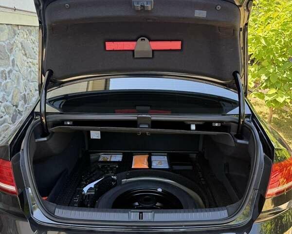 Черный Фольксваген Пассат, объемом двигателя 1.97 л и пробегом 238 тыс. км за 15300 $, фото 7 на Automoto.ua