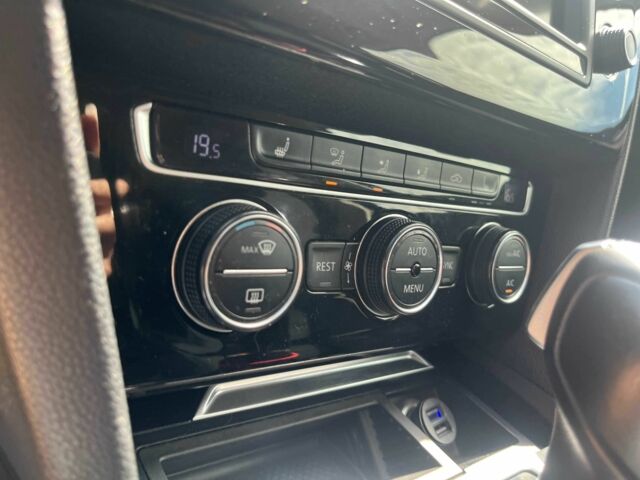 Черный Фольксваген Пассат, объемом двигателя 0 л и пробегом 305 тыс. км за 17700 $, фото 16 на Automoto.ua