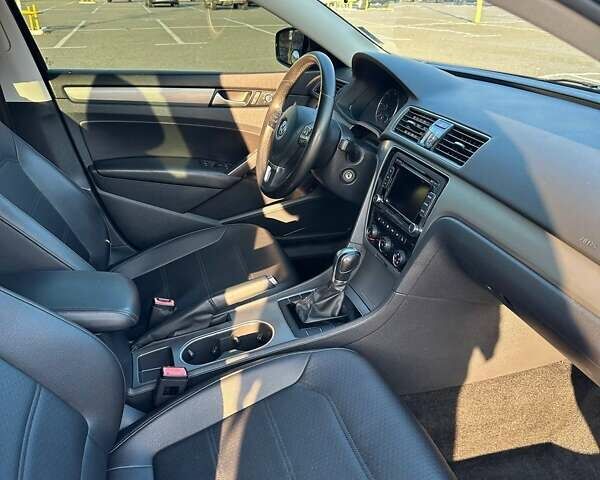 Чорний Фольксваген Пассат, об'ємом двигуна 2 л та пробігом 231 тис. км за 13000 $, фото 19 на Automoto.ua