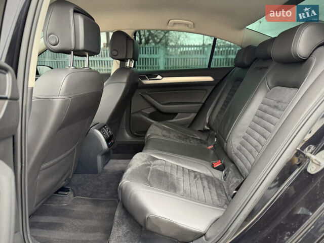 Черный Фольксваген Пассат, объемом двигателя 1.97 л и пробегом 224 тыс. км за 16300 $, фото 32 на Automoto.ua