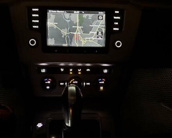 Черный Фольксваген Пассат, объемом двигателя 1.97 л и пробегом 238 тыс. км за 16500 $, фото 125 на Automoto.ua