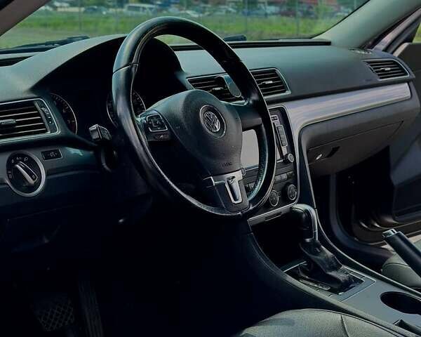 Чорний Фольксваген Пассат, об'ємом двигуна 1.8 л та пробігом 231 тис. км за 10000 $, фото 10 на Automoto.ua