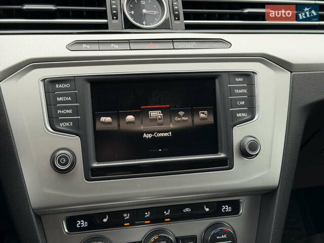 Черный Фольксваген Пассат, объемом двигателя 2 л и пробегом 325 тыс. км за 15500 $, фото 58 на Automoto.ua