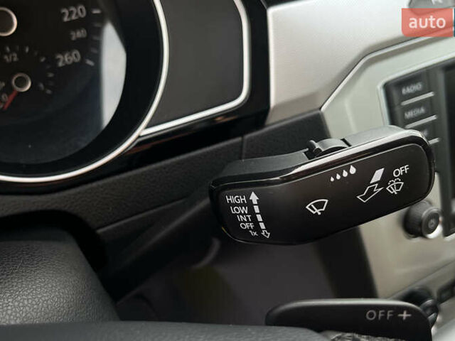 Черный Фольксваген Пассат, объемом двигателя 1.97 л и пробегом 230 тыс. км за 16800 $, фото 15 на Automoto.ua