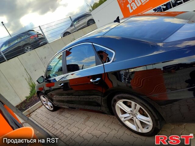 Черный Фольксваген Пассат, объемом двигателя 2 л и пробегом 295 тыс. км за 12320 $, фото 3 на Automoto.ua