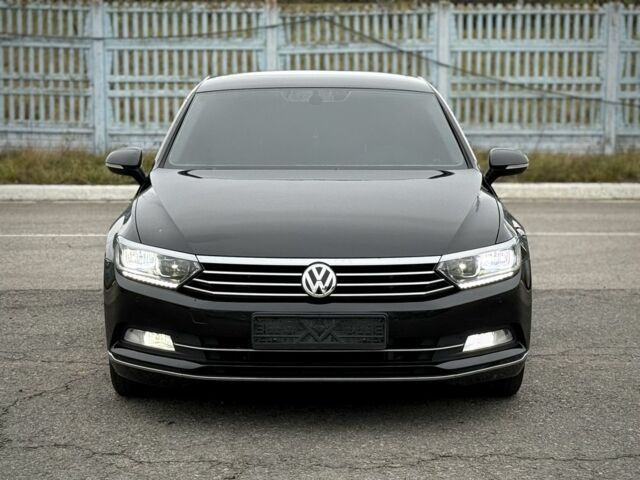 Чорний Фольксваген Пассат, об'ємом двигуна 2 л та пробігом 224 тис. км за 16300 $, фото 1 на Automoto.ua