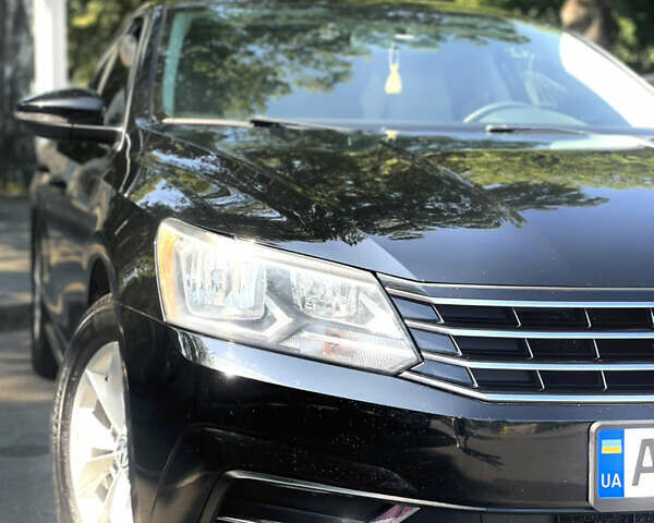 Черный Фольксваген Пассат, объемом двигателя 1.8 л и пробегом 241 тыс. км за 10500 $, фото 6 на Automoto.ua