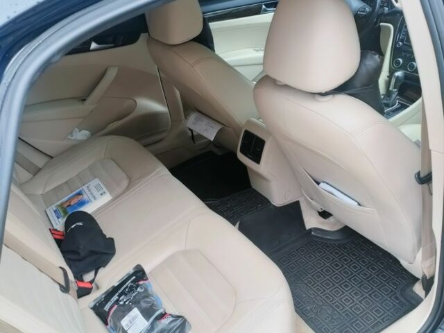 Черный Фольксваген Пассат, объемом двигателя 1.8 л и пробегом 169 тыс. км за 11500 $, фото 7 на Automoto.ua