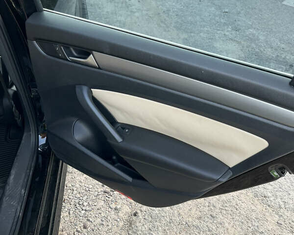 Чорний Фольксваген Пассат, об'ємом двигуна 1.97 л та пробігом 234 тис. км за 10600 $, фото 15 на Automoto.ua