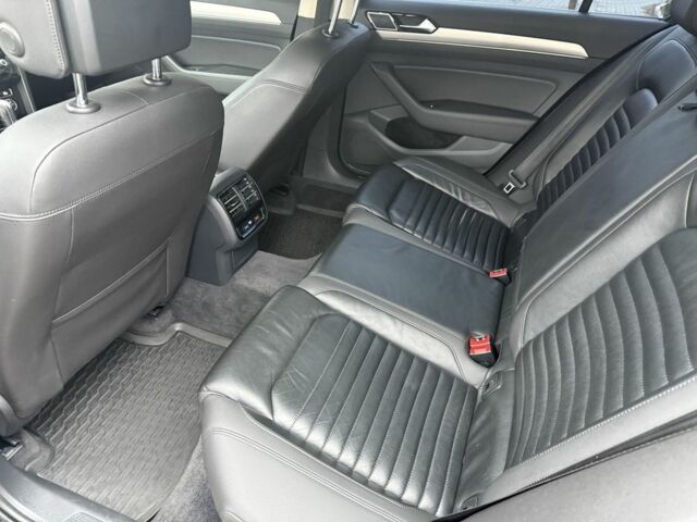 Черный Фольксваген Пассат, объемом двигателя 2 л и пробегом 237 тыс. км за 16700 $, фото 10 на Automoto.ua