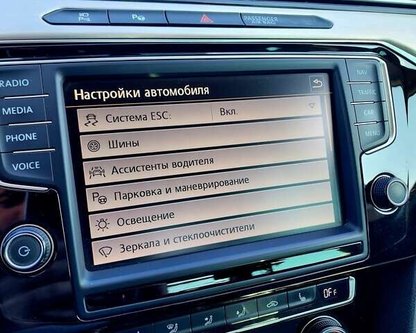 Фольксваген Пассат 2015 в Черновцах на Automoto.ua Черный Фольксваген Пассат, объемом двигателя 1.97 л и пробегом 303 тыс. км за 17100 $, фото 24 на Automoto.ua