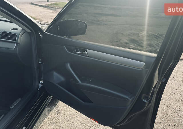 Черный Фольксваген Пассат, объемом двигателя 1.8 л и пробегом 103 тыс. км за 10999 $, фото 18 на Automoto.ua