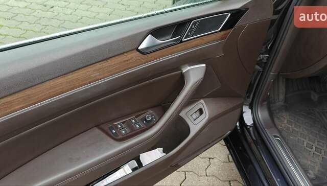 Черный Фольксваген Пассат, объемом двигателя 1.97 л и пробегом 289 тыс. км за 16899 $, фото 11 на Automoto.ua