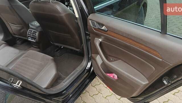 Черный Фольксваген Пассат, объемом двигателя 1.97 л и пробегом 289 тыс. км за 16899 $, фото 14 на Automoto.ua