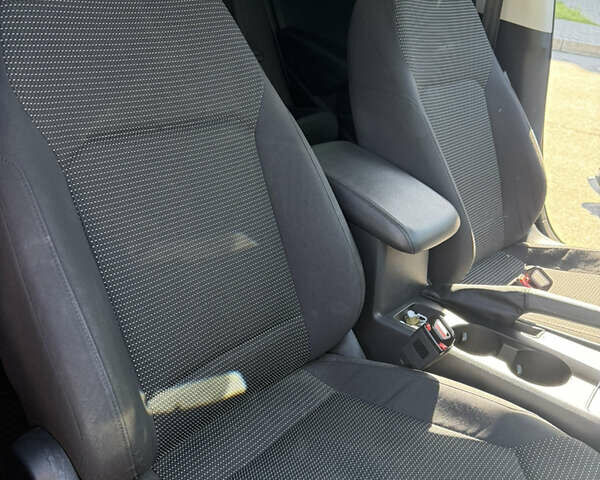 Черный Фольксваген Пассат, объемом двигателя 1.8 л и пробегом 176 тыс. км за 12600 $, фото 10 на Automoto.ua