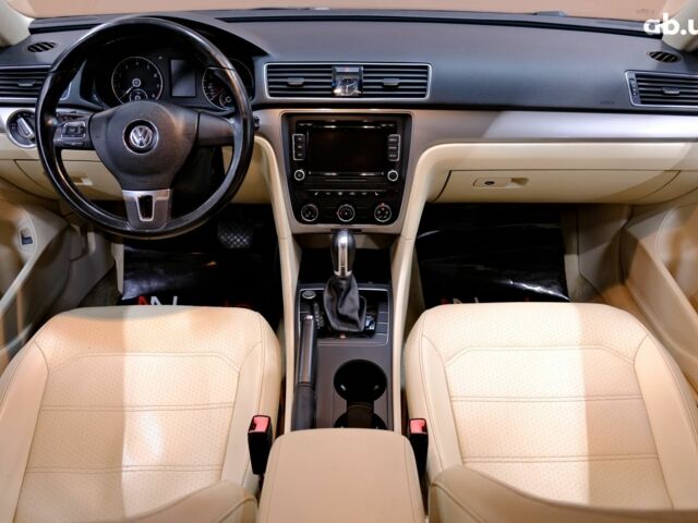 Черный Фольксваген Пассат, объемом двигателя 1.8 л и пробегом 146 тыс. км за 10500 $, фото 6 на Automoto.ua