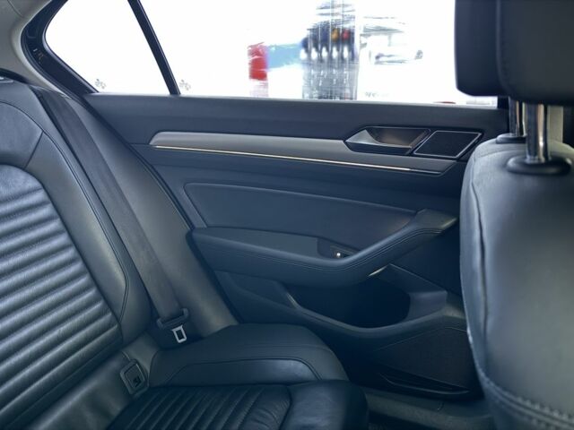 Черный Фольксваген Пассат, объемом двигателя 2 л и пробегом 237 тыс. км за 16700 $, фото 12 на Automoto.ua