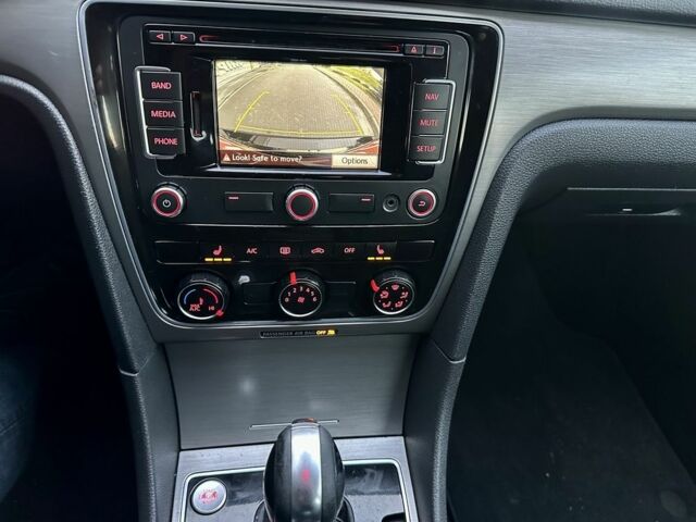 Черный Фольксваген Пассат, объемом двигателя 1.8 л и пробегом 190 тыс. км за 10200 $, фото 15 на Automoto.ua