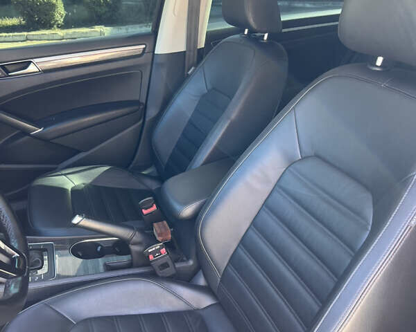 Черный Фольксваген Пассат, объемом двигателя 1.8 л и пробегом 184 тыс. км за 16200 $, фото 9 на Automoto.ua