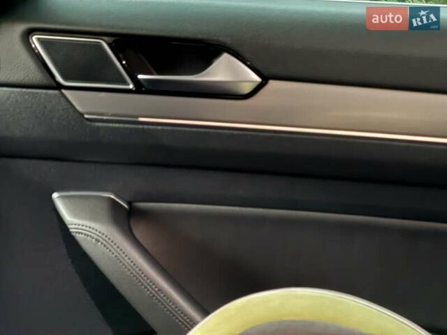 Черный Фольксваген Пассат, объемом двигателя 2 л и пробегом 248 тыс. км за 17500 $, фото 42 на Automoto.ua