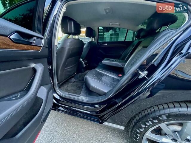 Чорний Фольксваген Пассат, об'ємом двигуна 1.8 л та пробігом 141 тис. км за 15999 $, фото 26 на Automoto.ua