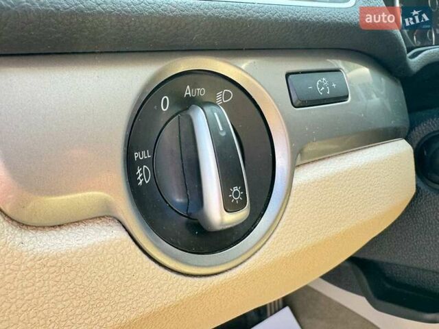 Черный Фольксваген Пассат, объемом двигателя 1.8 л и пробегом 230 тыс. км за 9700 $, фото 12 на Automoto.ua