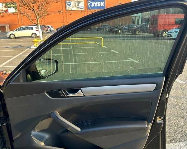 Чорний Фольксваген Пассат, об'ємом двигуна 2 л та пробігом 231 тис. км за 13000 $, фото 11 на Automoto.ua