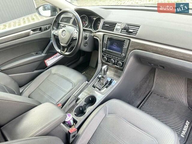 Черный Фольксваген Пассат, объемом двигателя 1.8 л и пробегом 186 тыс. км за 15000 $, фото 6 на Automoto.ua