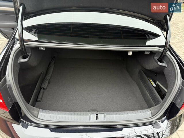 Черный Фольксваген Пассат, объемом двигателя 1.97 л и пробегом 237 тыс. км за 16700 $, фото 13 на Automoto.ua