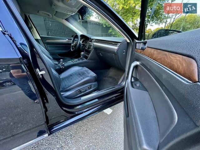 Чорний Фольксваген Пассат, об'ємом двигуна 1.8 л та пробігом 141 тис. км за 15999 $, фото 19 на Automoto.ua