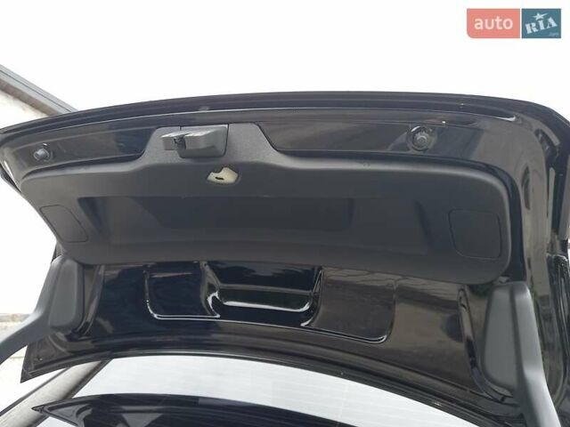 Черный Фольксваген Пассат, объемом двигателя 1.8 л и пробегом 110 тыс. км за 12000 $, фото 3 на Automoto.ua